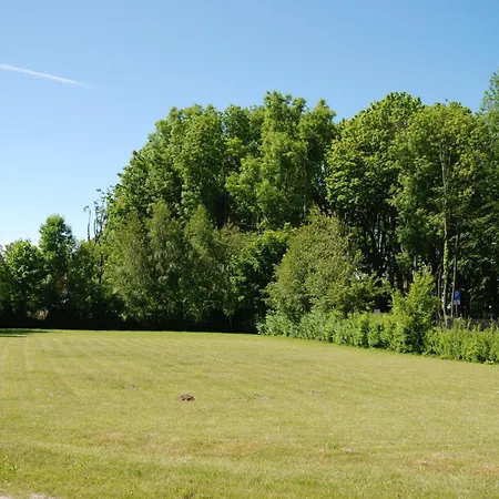 Domyletnie Sarbinowo Maly Dom 46 M2 Z Ogrodzona Dzialka Exterior foto