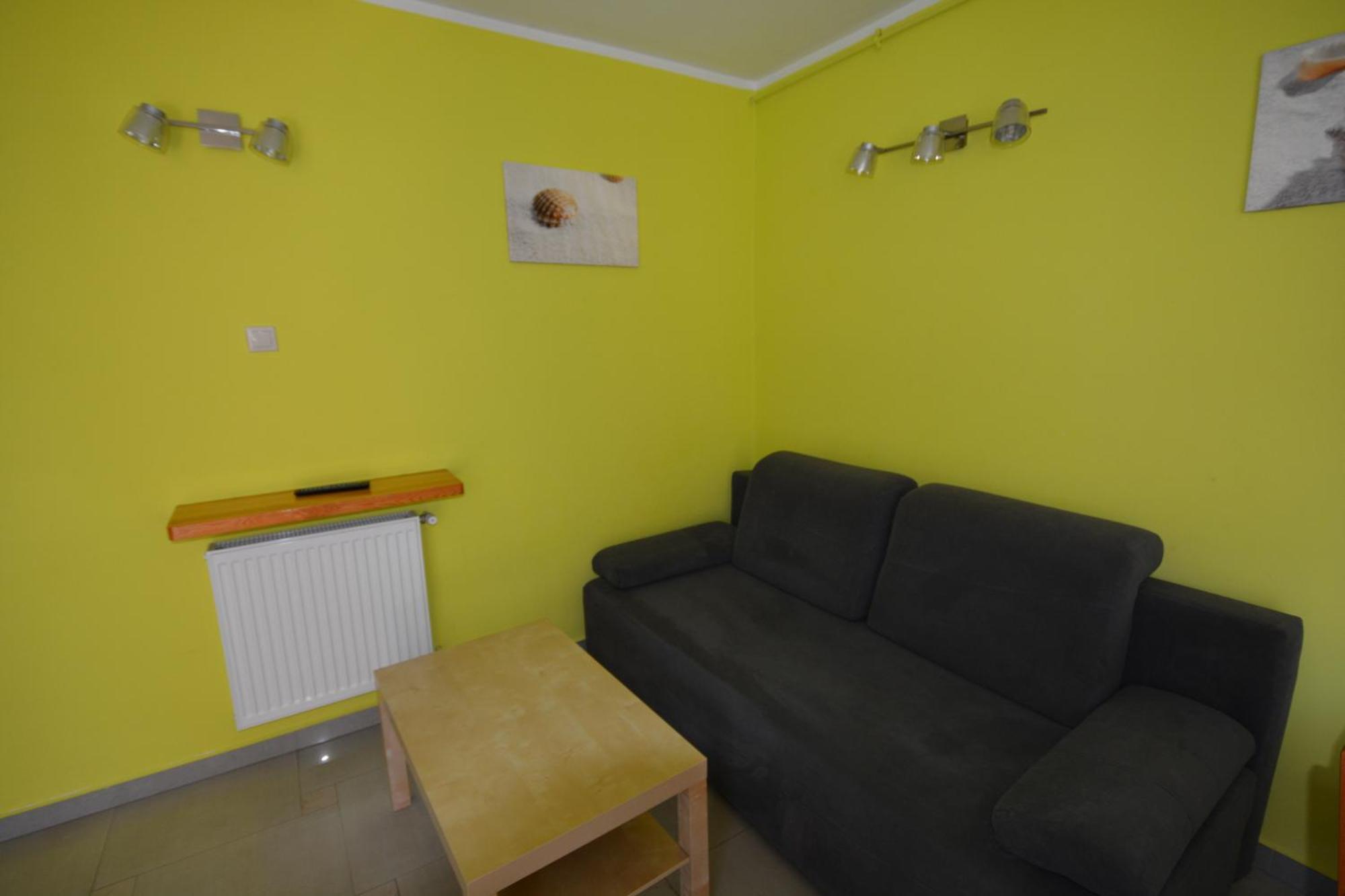 Domyletnie Maly Dom 46 M2 Z Ogrodzona Dzialka Ferienhaus Sarbinowo
