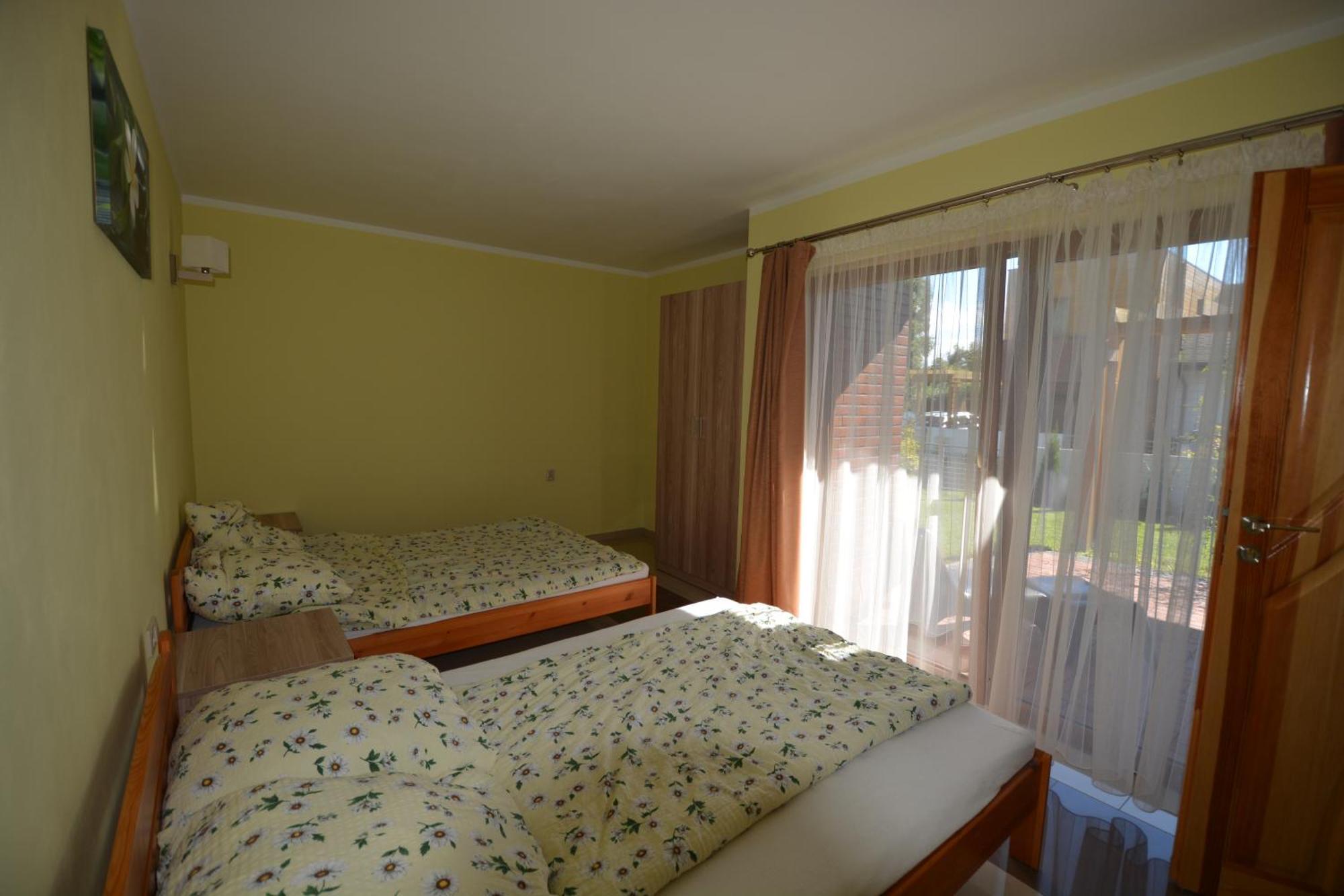 Ferienhaus Domyletnie Maly Dom 46 M2 Z Ogrodzona Dzialka Sarbinowo